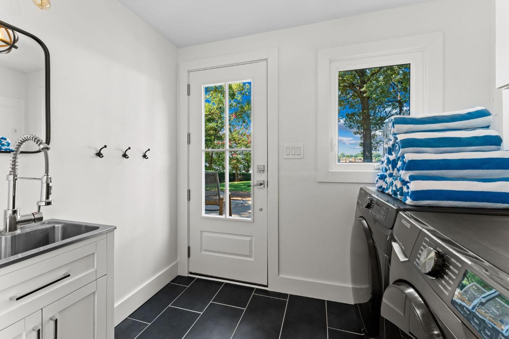 Lakefront Living Mooresville Bagian luar foto
